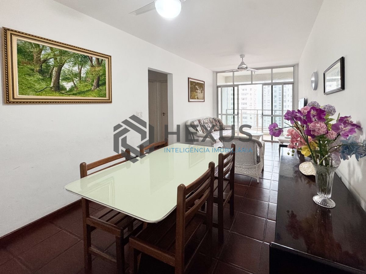 Foto 6 de Apartamento com varanda vista mar nas Pitangueiras, Guarujá