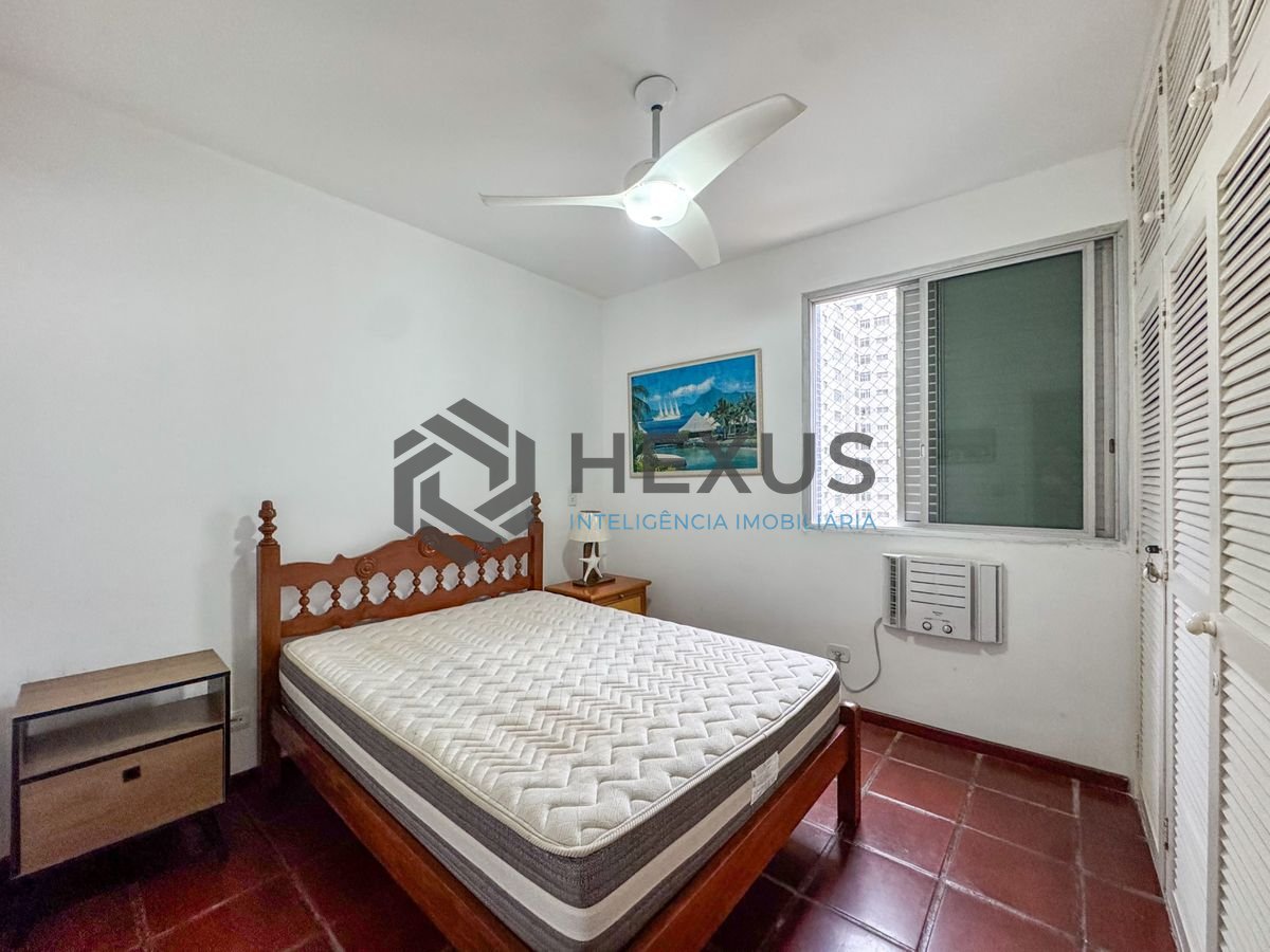 Foto 12 de Apartamento com varanda vista mar nas Pitangueiras, Guarujá