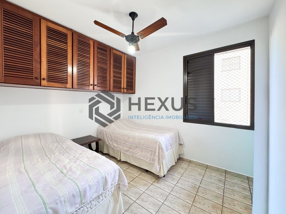 Foto 15 de Apartamento com varanda e lazer a 1 quadra da praia no Jardim Astúrias, Guarujá