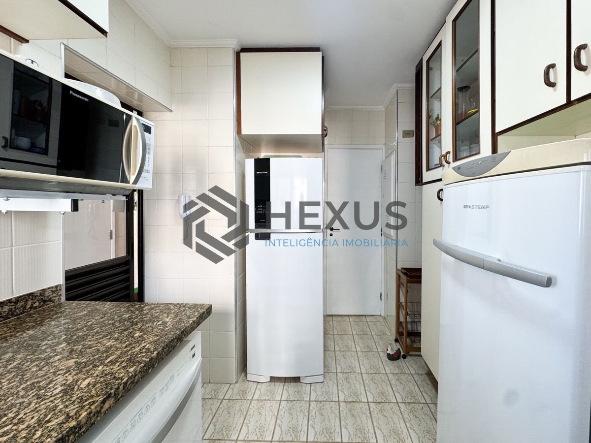 Foto 30 de Apartamento com varanda e lazer a 1 quadra da praia no Jardim Astúrias, Guarujá