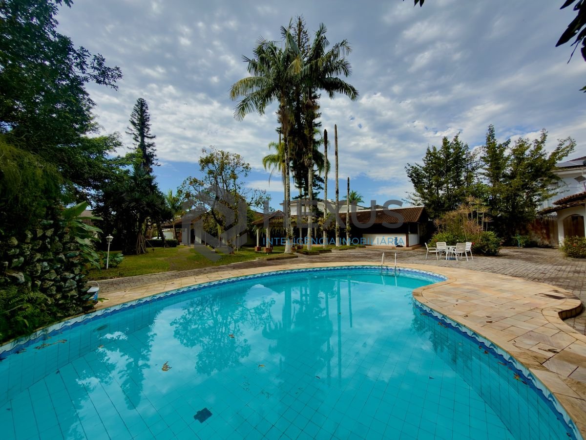 Foto 2 de Casa com piscina  e área gourmet no Jardim Acapulco, Guarujá