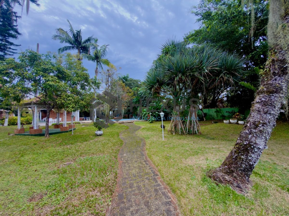 Foto 16 de Casa com piscina  e área gourmet no Jardim Acapulco, Guarujá