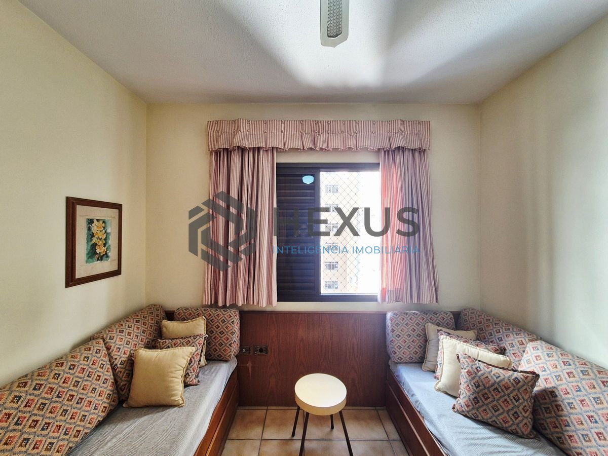 Foto 19 de Apartamento com varanda e lazer a 200m da praia nas Pitangueiras, Guarujá