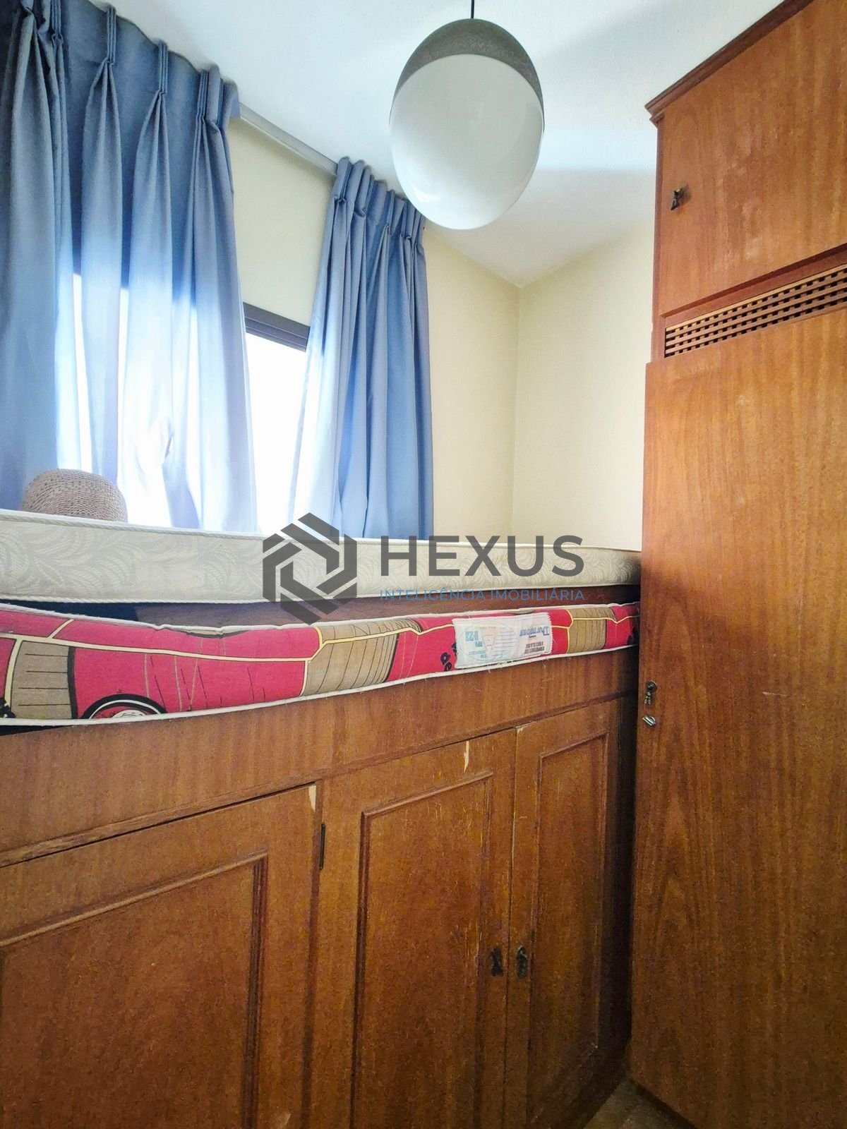 Foto 29 de Apartamento com varanda e lazer a 200m da praia nas Pitangueiras, Guarujá