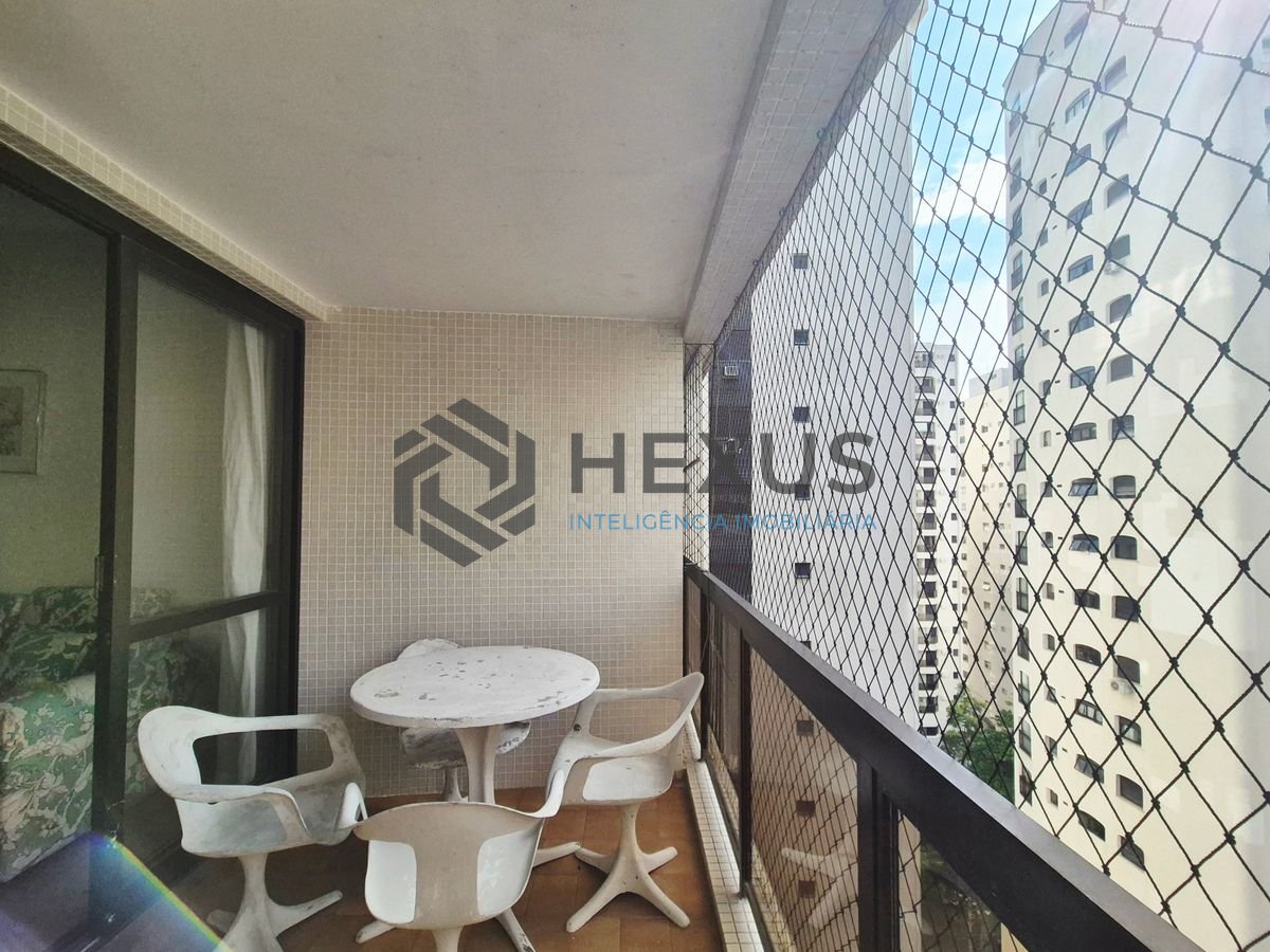Foto 6 de Apartamento com varanda e lazer a 200m da praia nas Pitangueiras, Guarujá