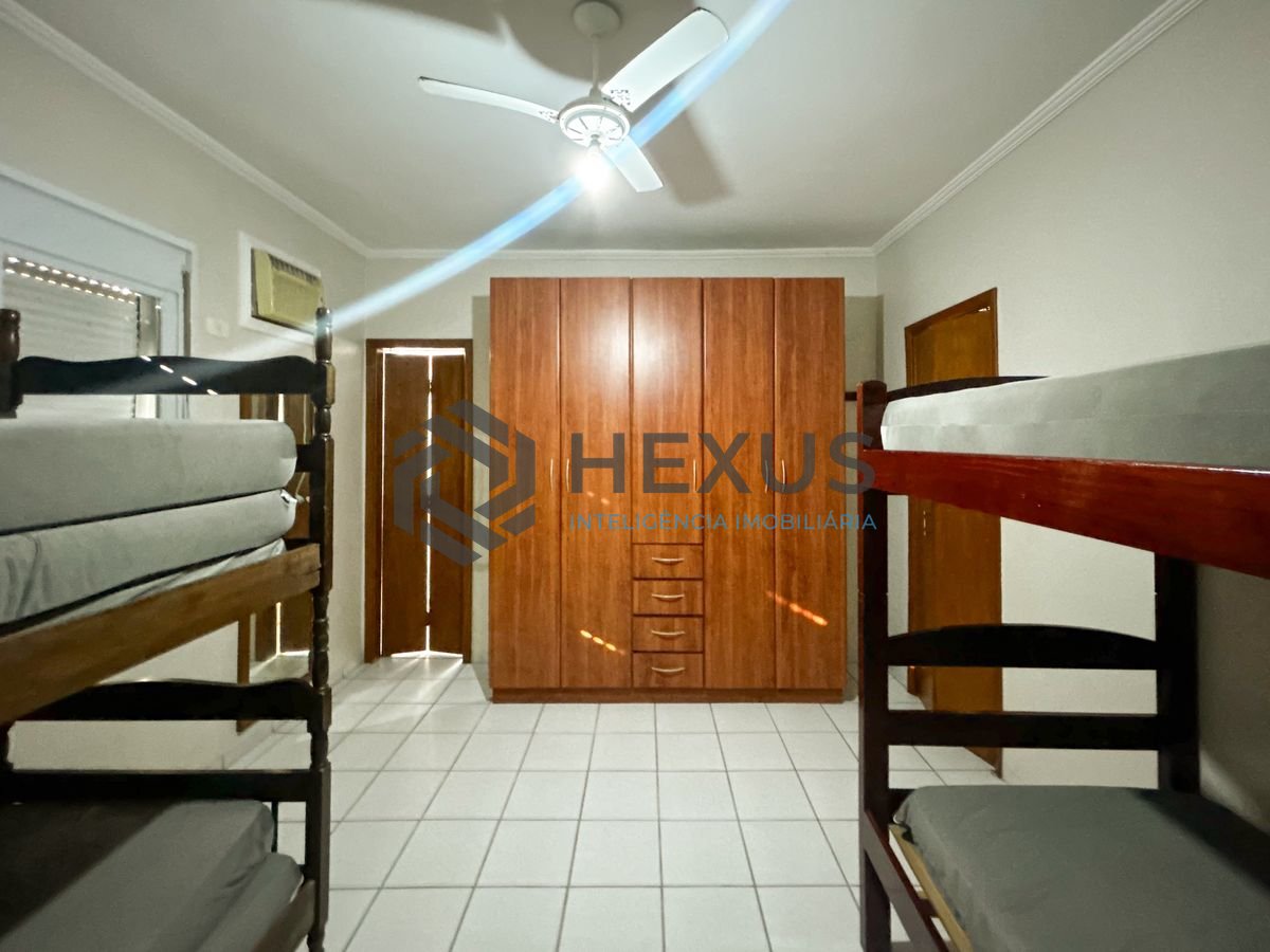 Foto 14 de Apartamento com lazer na Enseada, Guarujá