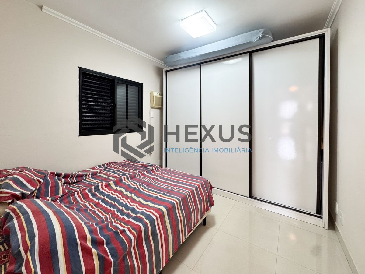 Foto 17 de Apartamento reformado com varanda e lazer no Jardim Astúrias, Guarujá