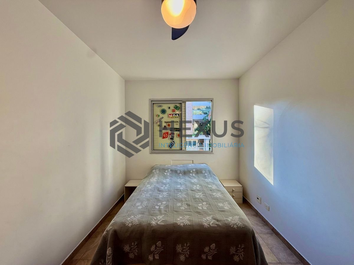 Foto 11 de Apartamento com varanda e lazer a 200m da praia na região do Acqua Mundo na Enseada, Guarujá