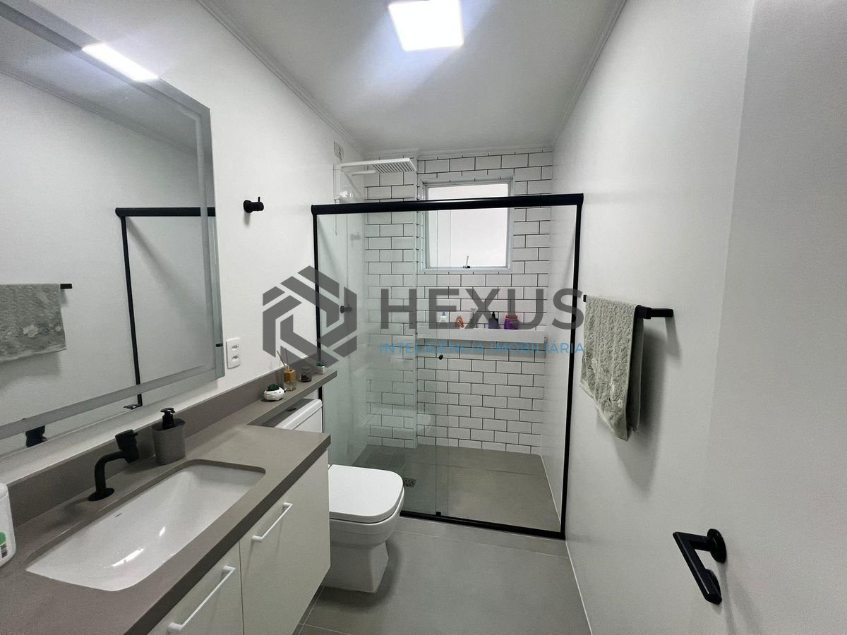 Foto 12 de Apartamento com varanda vista mar e lazer na região da Barra Funda nas Pitangueiras, Guarujá