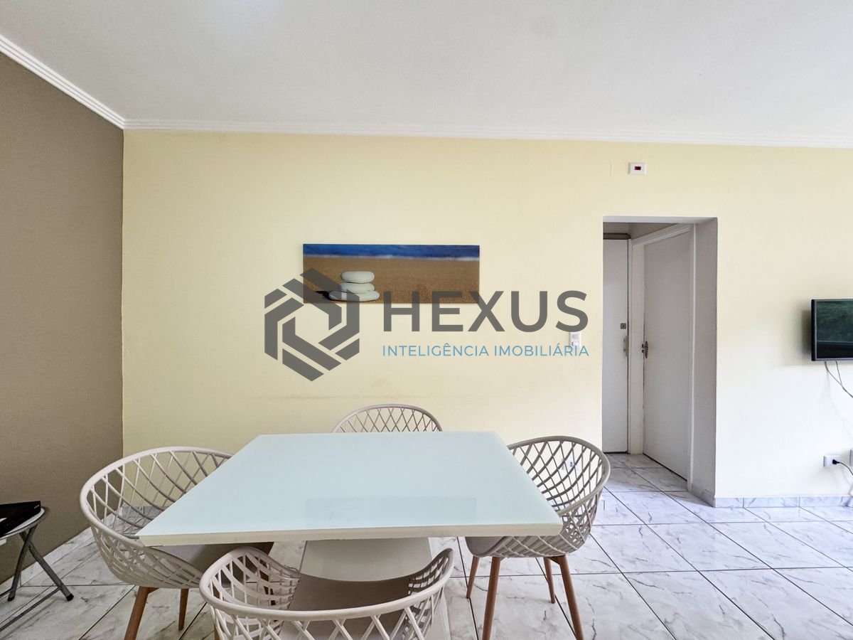 Foto 4 de Apartamento reformado e lazer a 250m da praia nas Pitangueiras, Guarujá