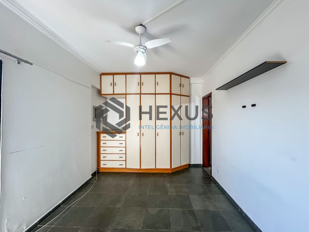 Foto 8 de Apartamento com varanda e lazer a 450m da praia na região do Unaerp na Enseada, Guarujá