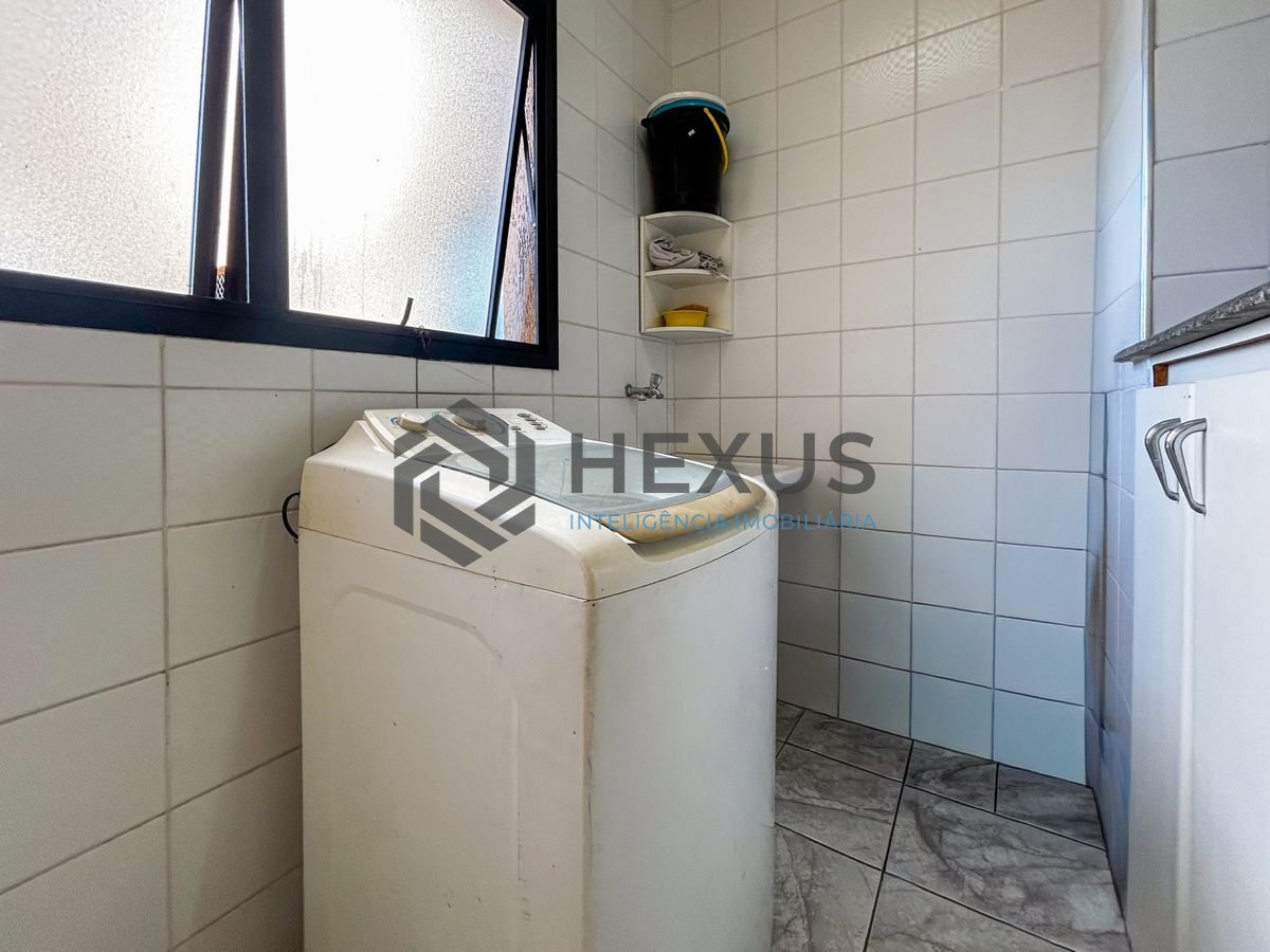 Foto 20 de Apartamento com varanda e lazer a 450m da praia na região do Unaerp na Enseada, Guarujá