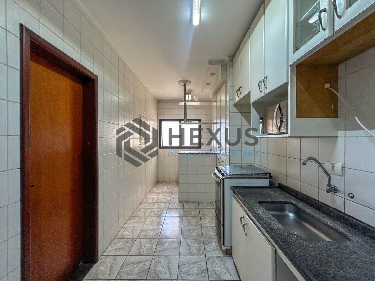 Foto 17 de Apartamento com varanda e lazer a 450m da praia na região do Unaerp na Enseada, Guarujá