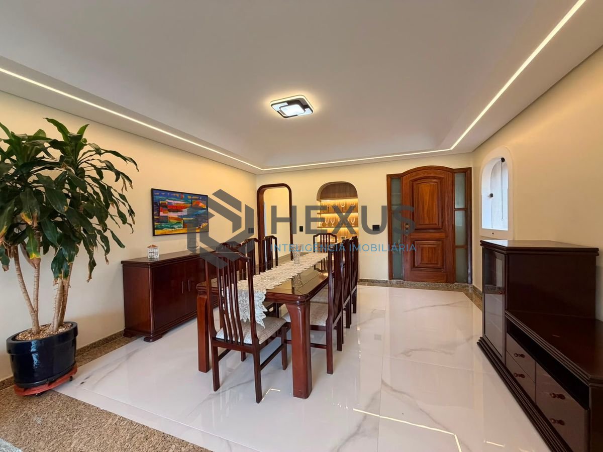 Foto 4 de Apartamento reformado com varanda e lazer a 400m da praia na região da Barra Funda nas Pitangueiras, Guarujá