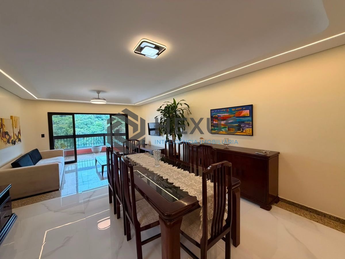 Foto 5 de Apartamento reformado com varanda e lazer a 400m da praia na região da Barra Funda nas Pitangueiras, Guarujá