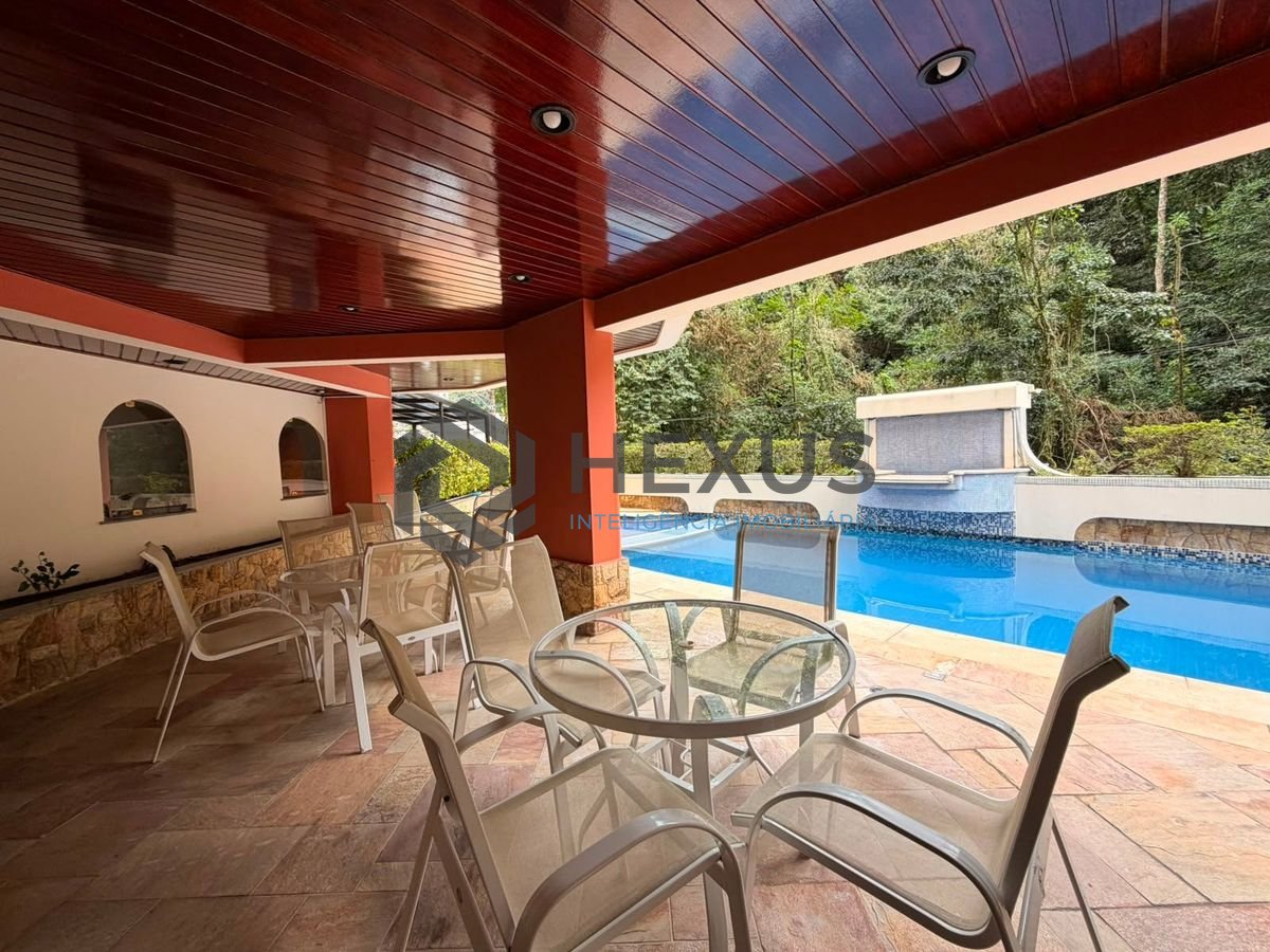 Foto 31 de Apartamento reformado com varanda e lazer a 400m da praia na região da Barra Funda nas Pitangueiras, Guarujá