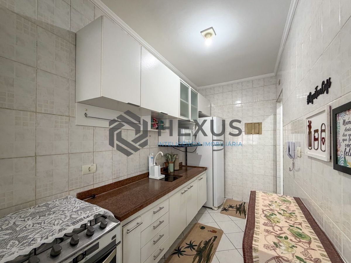 Foto 20 de Apartamento com varanda e lazer a 400m da praia no Jardim Astúrias, Guarujá