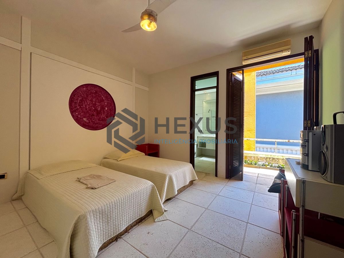 Foto 41 de Casa reformada com piscina e área gourmet no Jardim Acapulco, Guarujá