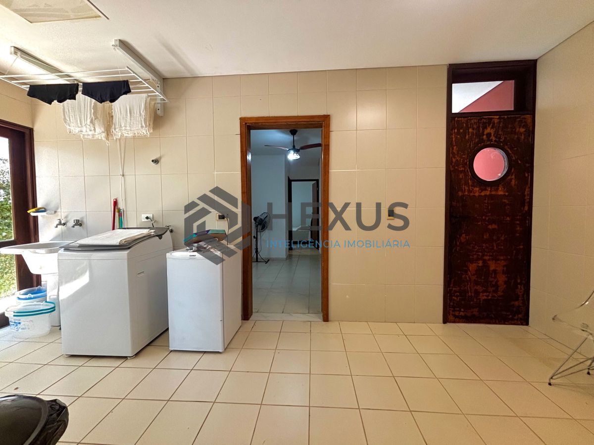 Foto 60 de Casa reformada com piscina e área gourmet no Jardim Acapulco, Guarujá