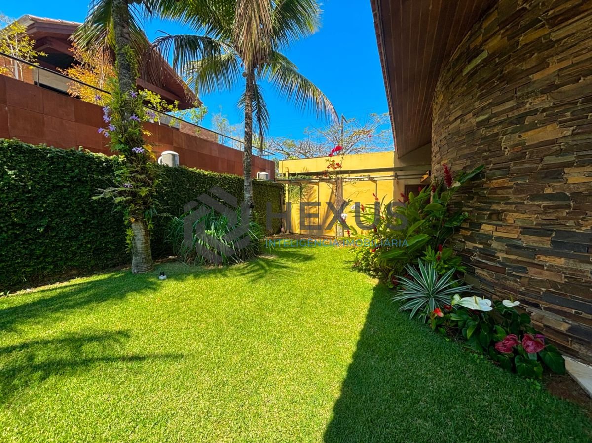 Foto 14 de Casa reformada com piscina e área gourmet no Jardim Acapulco, Guarujá