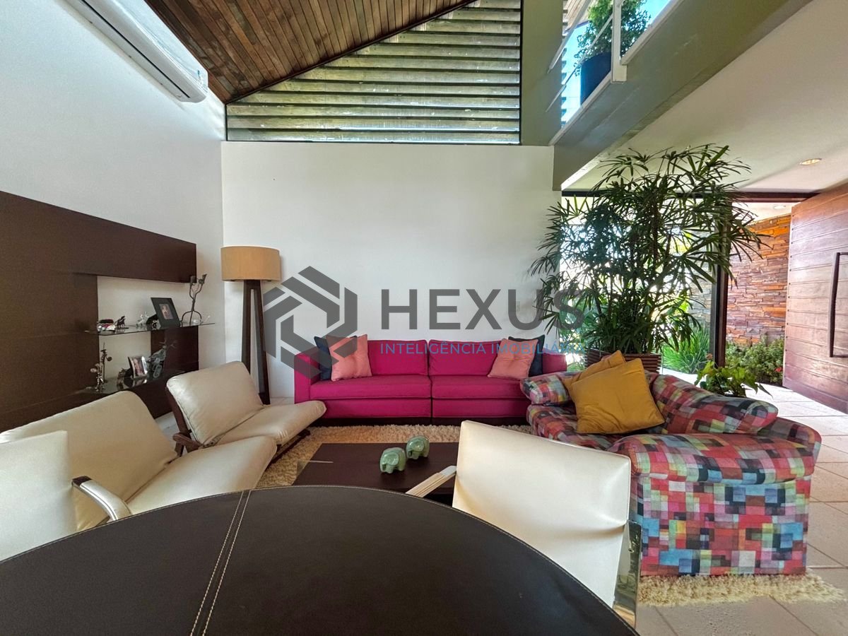 Foto 21 de Casa reformada com piscina e área gourmet no Jardim Acapulco, Guarujá