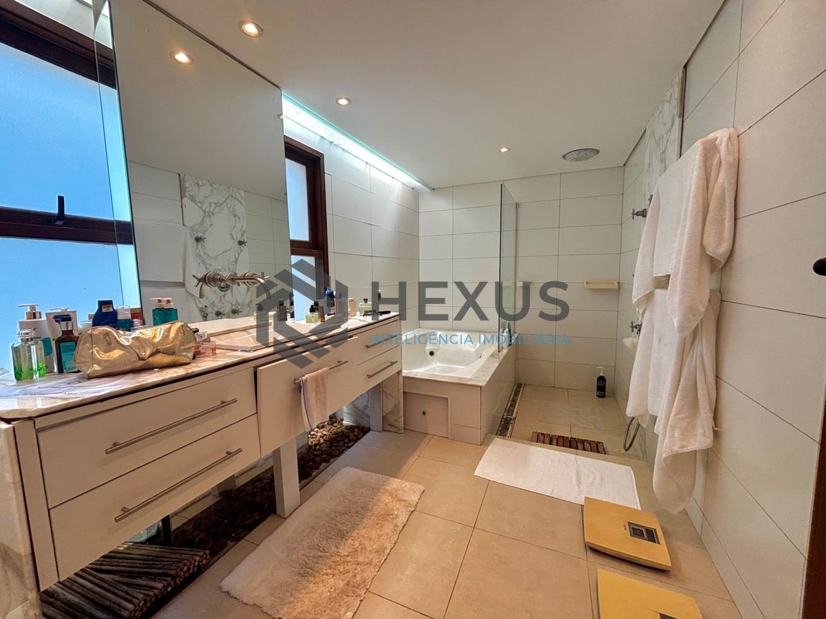 Foto 50 de Casa reformada com piscina e área gourmet no Jardim Acapulco, Guarujá