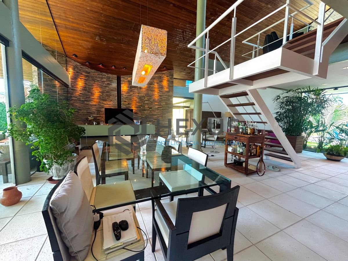 Foto 6 de Casa reformada com piscina e área gourmet no Jardim Acapulco, Guarujá