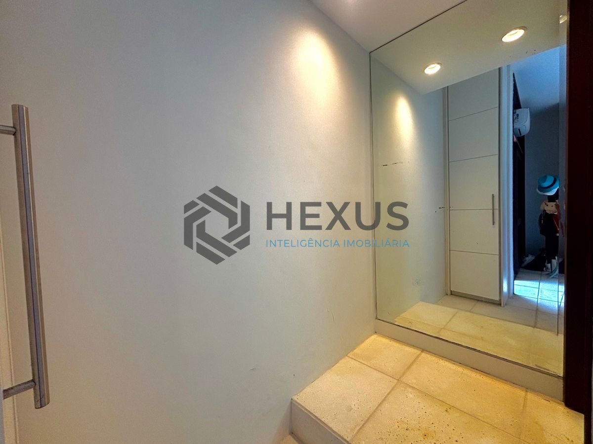 Foto 49 de Casa reformada com piscina e área gourmet no Jardim Acapulco, Guarujá