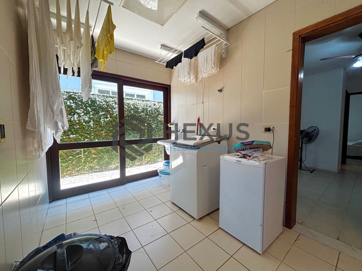 Foto 61 de Casa reformada com piscina e área gourmet no Jardim Acapulco, Guarujá