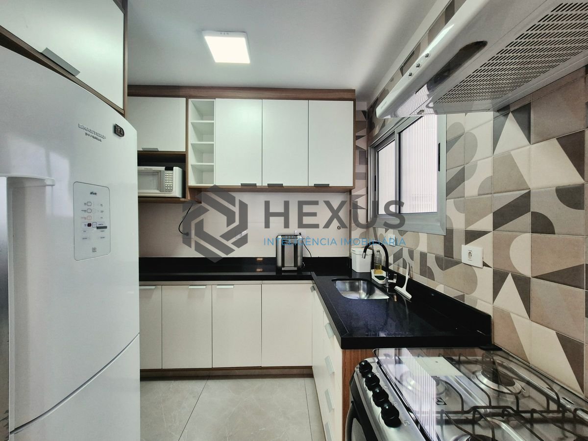 Foto 23 de Apartamento com varanda e lazer nas Pitangueiras, Guarujá