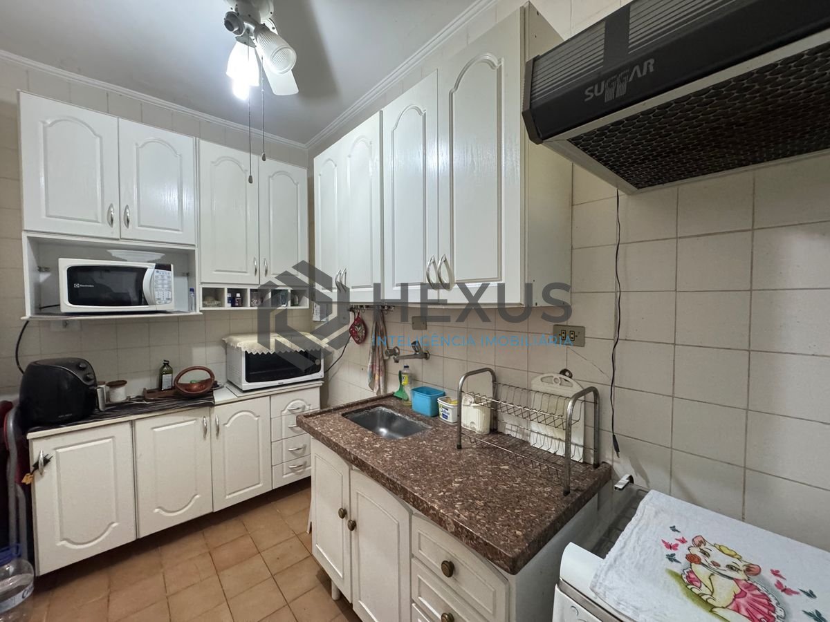 Foto 19 de Apartamento com varanda e lazer a 250m da praia na região do Tortugas na Enseada, Guarujá