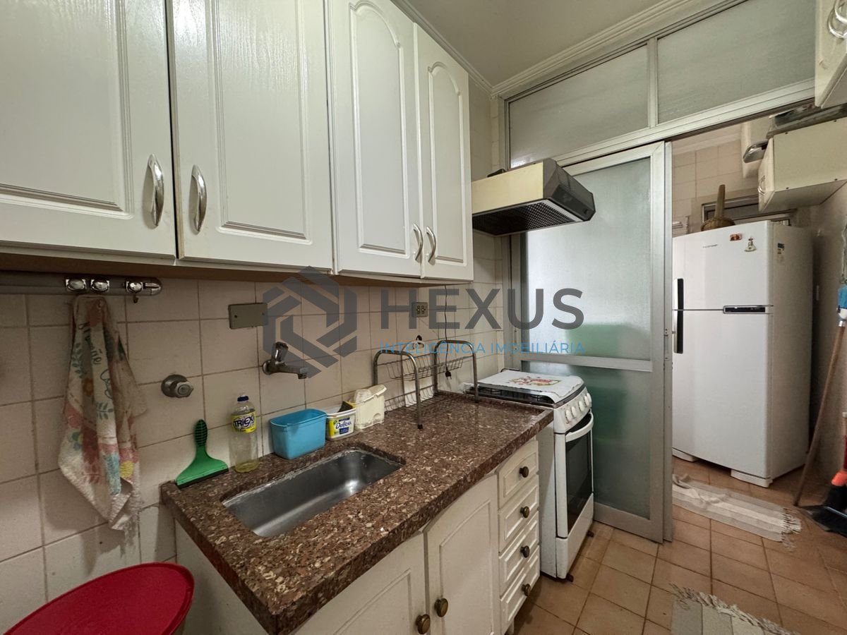 Foto 20 de Apartamento com varanda e lazer a 250m da praia na região do Tortugas na Enseada, Guarujá