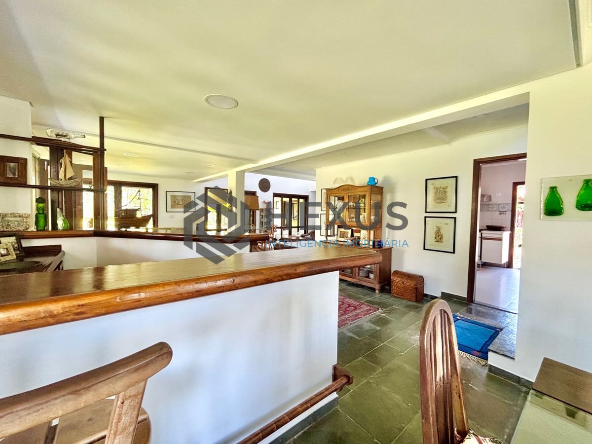 Foto 14 de Casa reformada com piscina e área gourmet no Jardim Acapulco, Guarujá