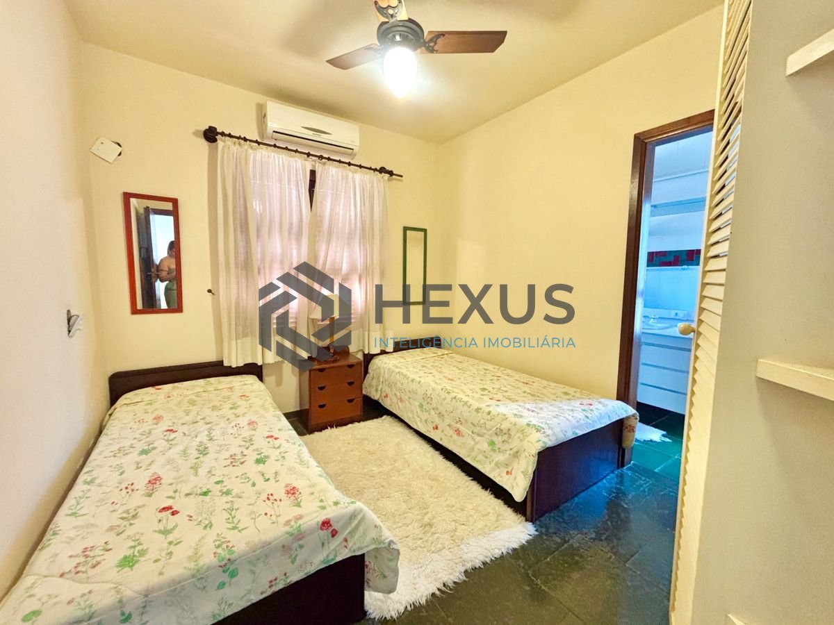 Foto 32 de Casa reformada com piscina e área gourmet no Jardim Acapulco, Guarujá