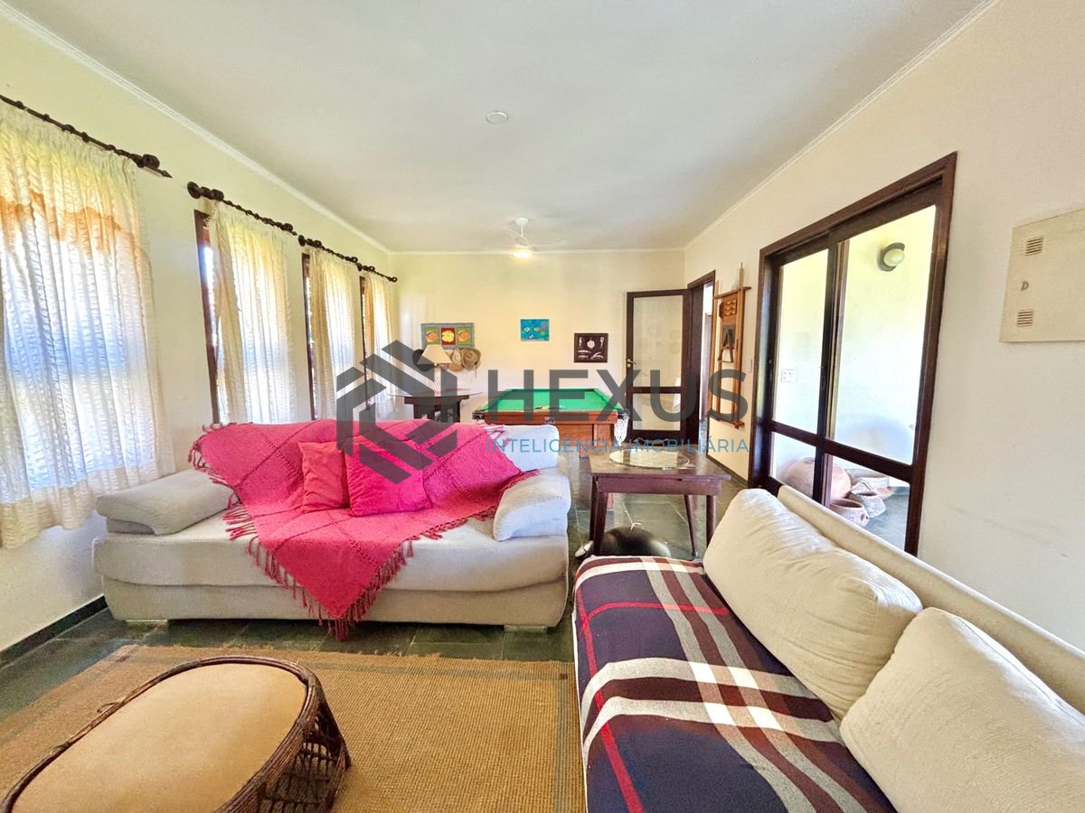 Foto 20 de Casa reformada com piscina e área gourmet no Jardim Acapulco, Guarujá