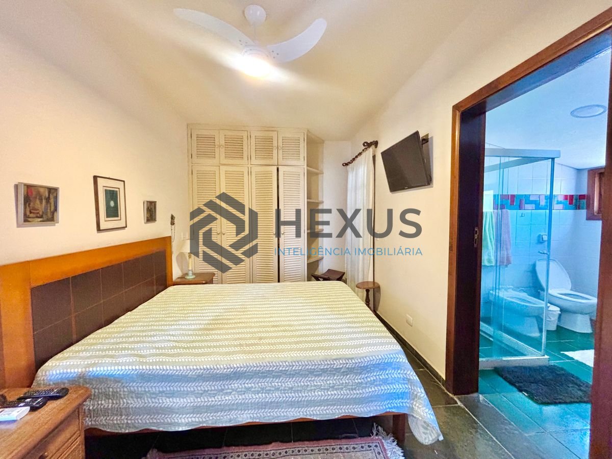 Foto 29 de Casa reformada com piscina e área gourmet no Jardim Acapulco, Guarujá