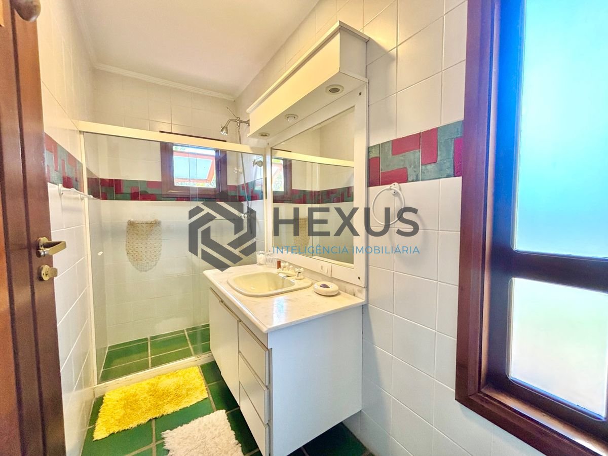 Foto 33 de Casa reformada com piscina e área gourmet no Jardim Acapulco, Guarujá