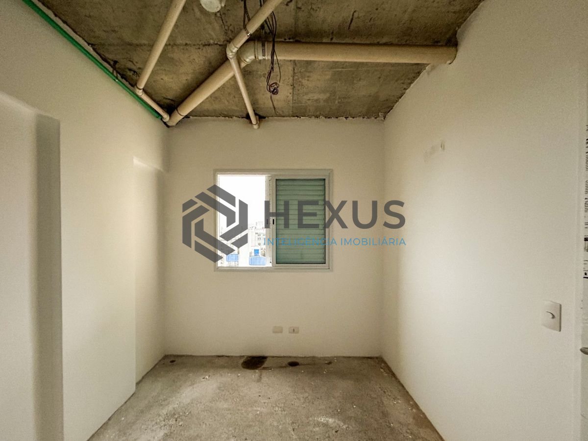 Foto 15 de Apartamento com varanda e lazer a 300m da praia na região da Brunella na Enseada, Guarujá
