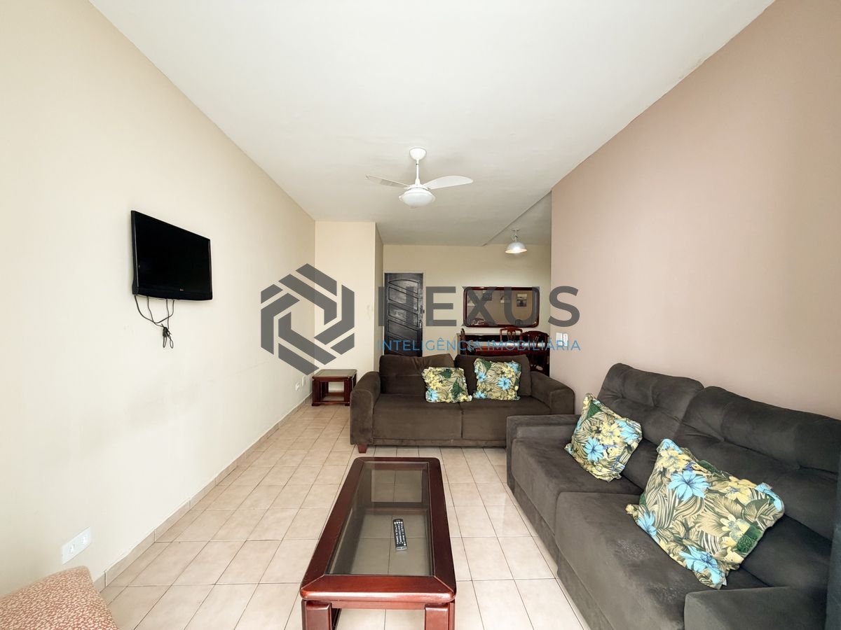 Foto 2 de Apartamento com varanda a 500m da praia na região da Vila Júlia na Enseada, Guarujá