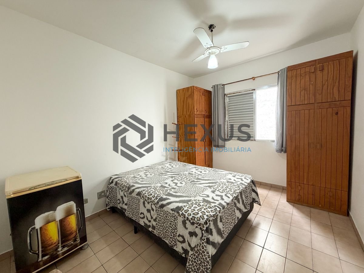 Foto 20 de Apartamento com varanda a 500m da praia na região da Vila Júlia na Enseada, Guarujá