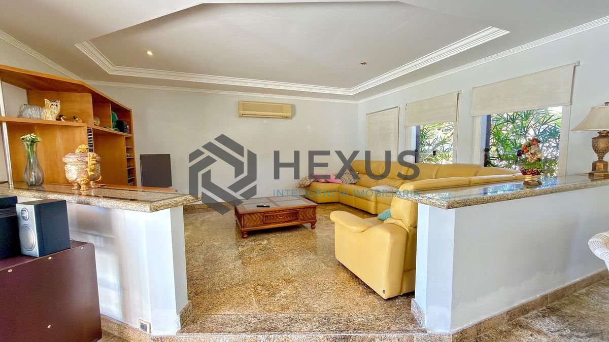 Foto 8 de Casa reformada com piscina e área gourmet no Jardim Acapulco, Guarujá
