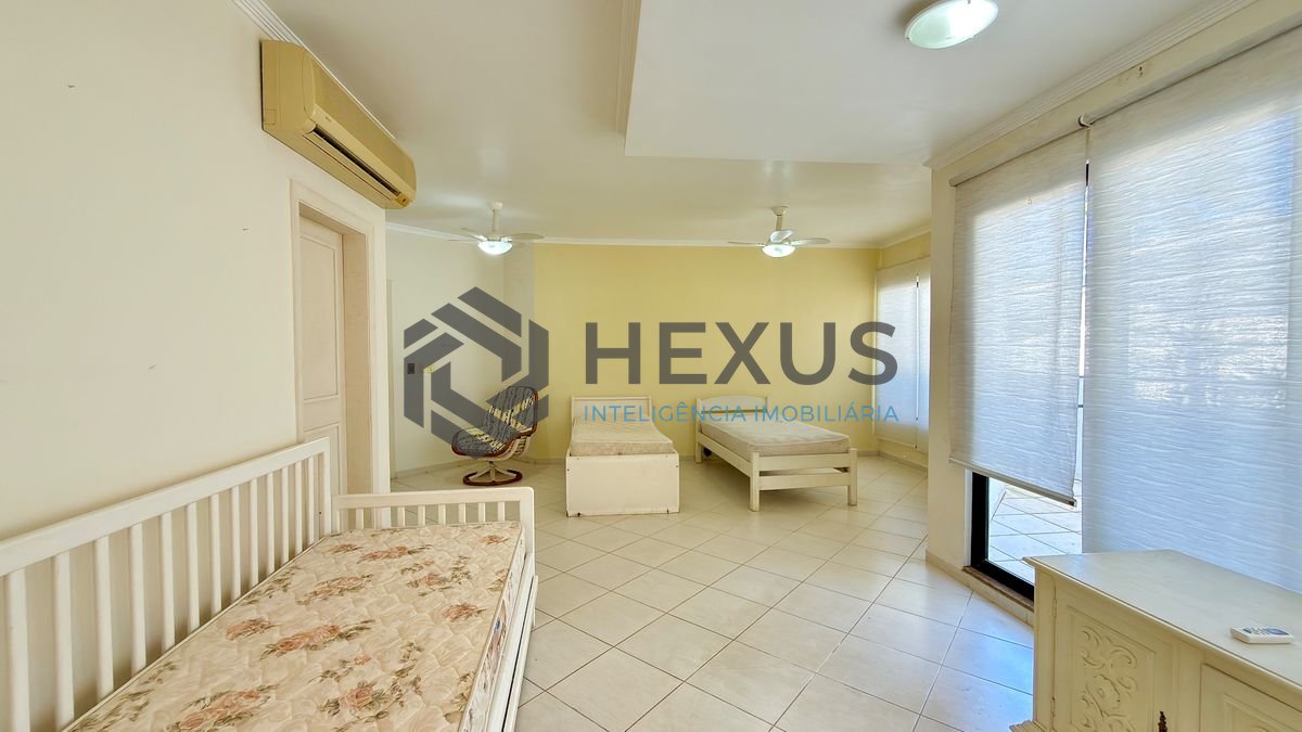 Foto 31 de Casa reformada com piscina e área gourmet no Jardim Acapulco, Guarujá