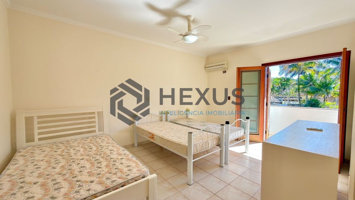 Foto 23 de Casa reformada com piscina e área gourmet no Jardim Acapulco, Guarujá