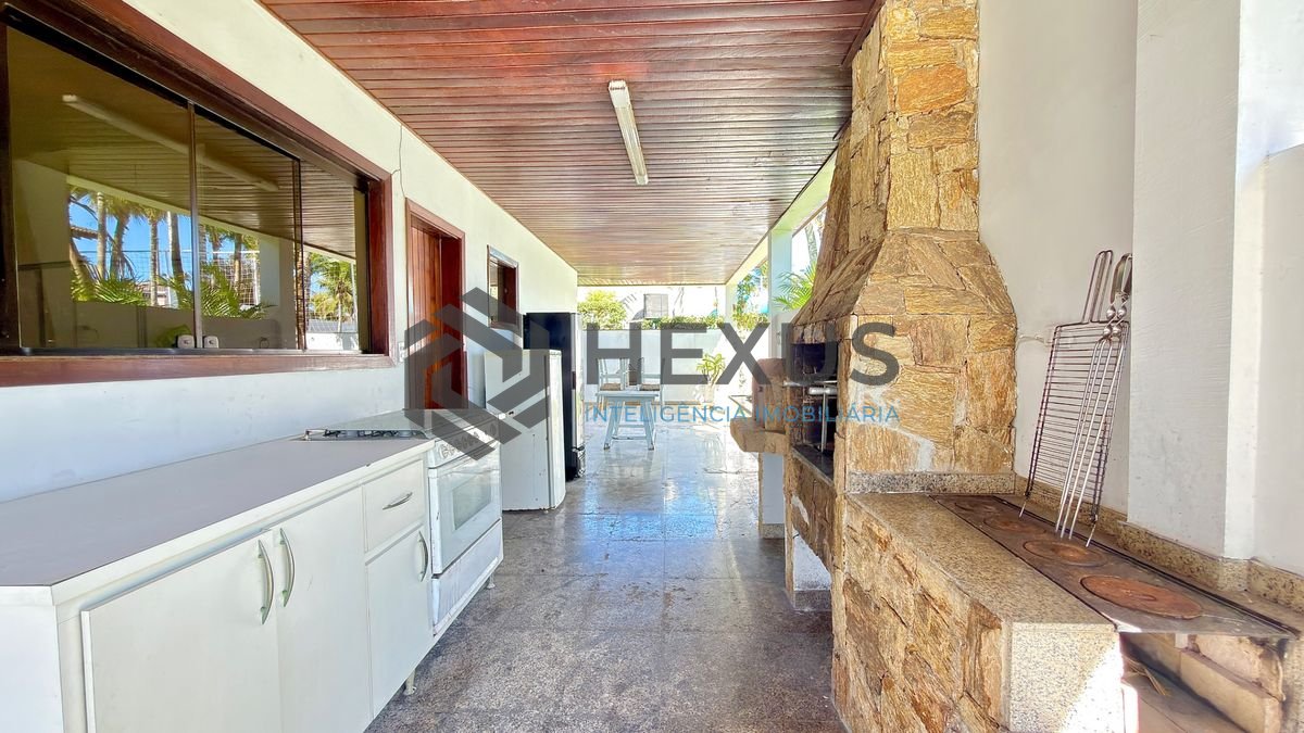 Foto 35 de Casa reformada com piscina e área gourmet no Jardim Acapulco, Guarujá