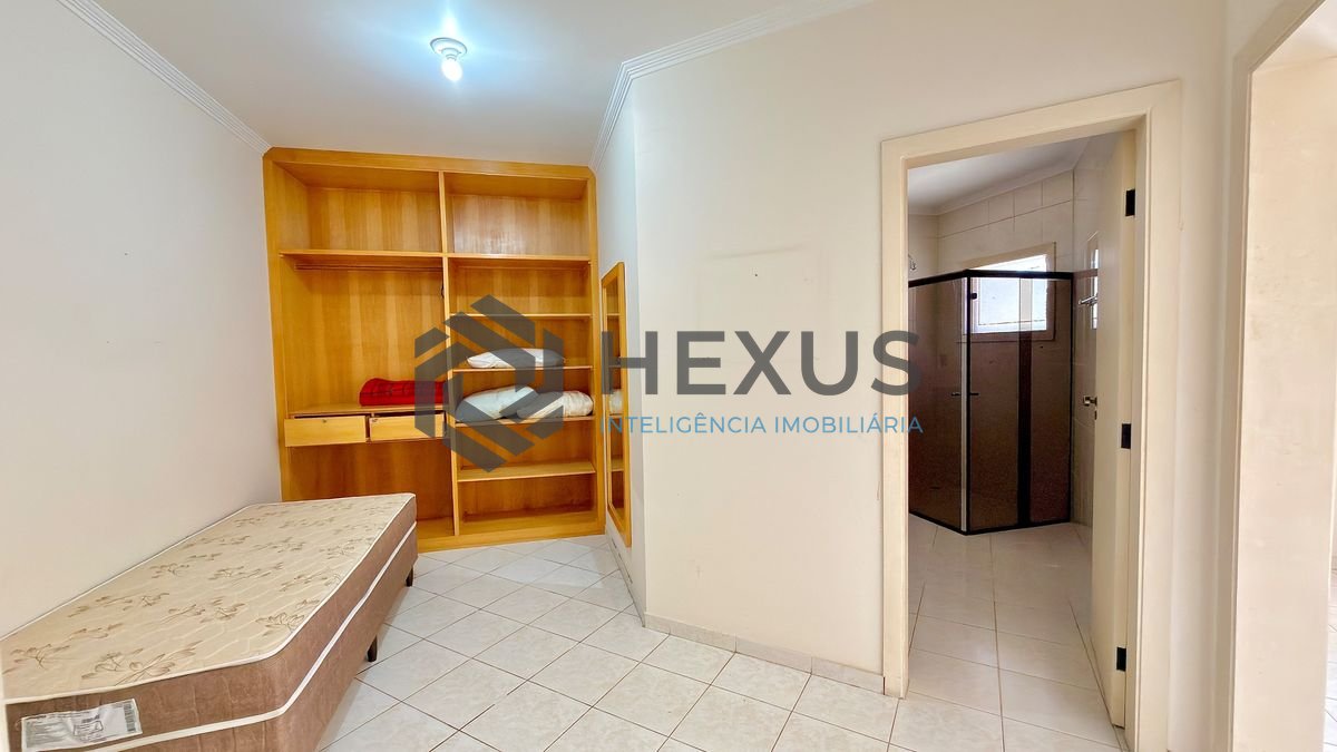 Foto 19 de Casa reformada com piscina e área gourmet no Jardim Acapulco, Guarujá