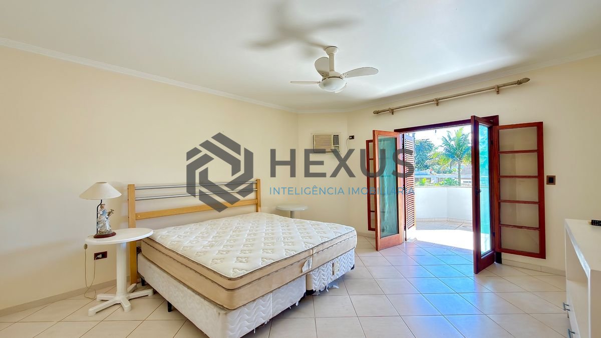Foto 29 de Casa reformada com piscina e área gourmet no Jardim Acapulco, Guarujá