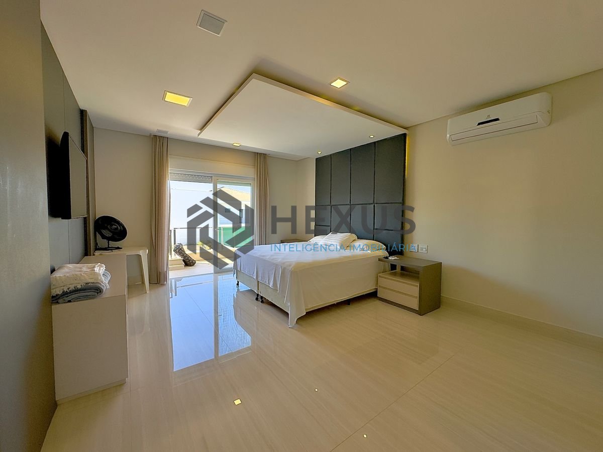 Foto 18 de Casa reformada com piscina e área gourmet no Jardim Acapulco, Guarujá