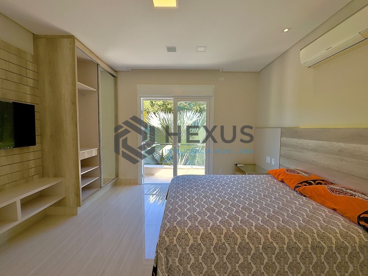 Foto 37 de Casa reformada com piscina e área gourmet no Jardim Acapulco, Guarujá