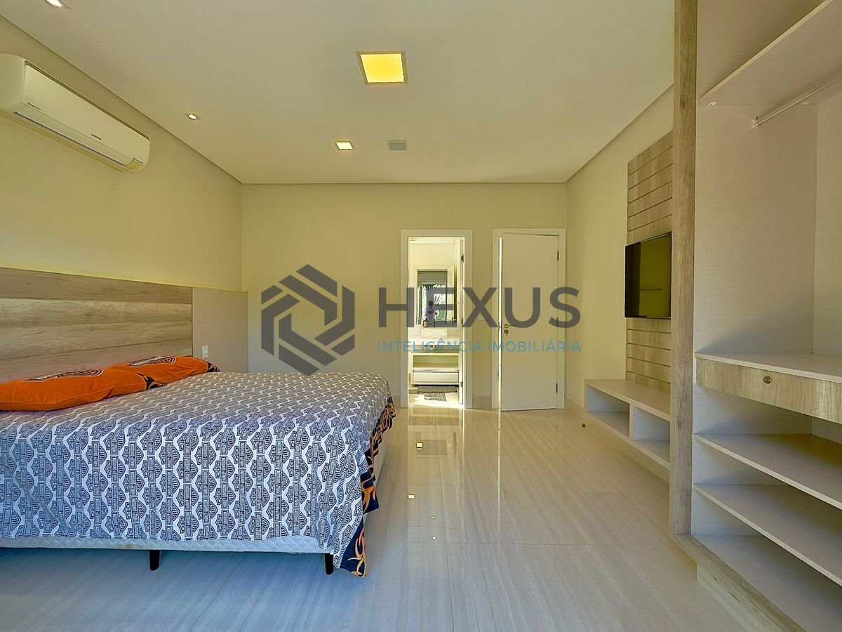 Foto 36 de Casa reformada com piscina e área gourmet no Jardim Acapulco, Guarujá