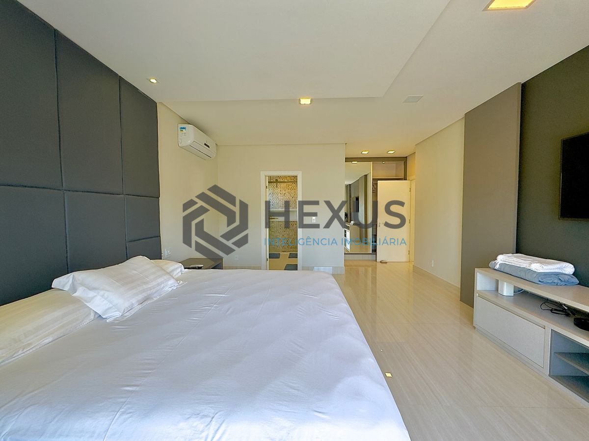 Foto 19 de Casa reformada com piscina e área gourmet no Jardim Acapulco, Guarujá